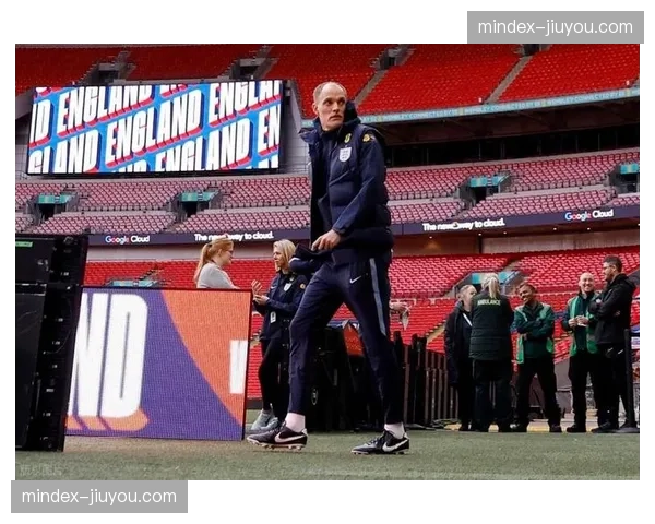 英格兰主力中卫组合面临解体，格伊搭档科尔维尔考验图赫尔建队思路